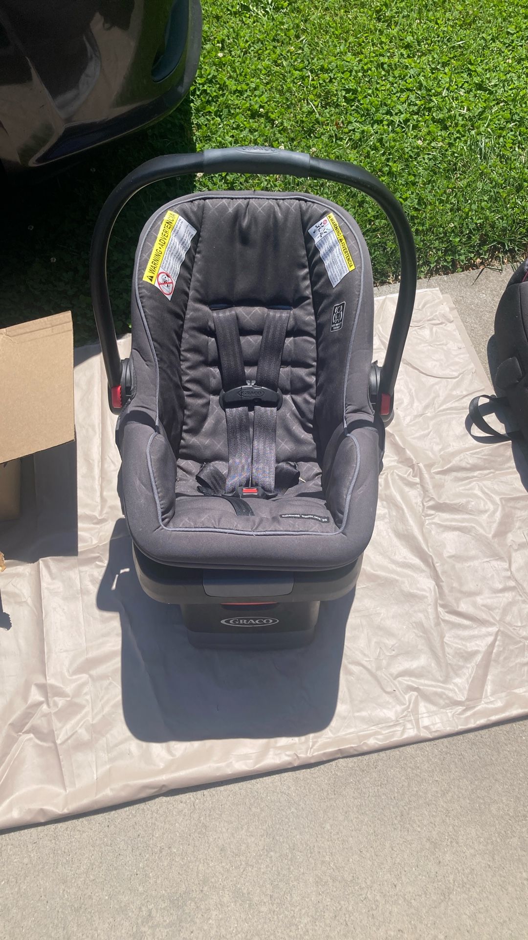 Graco Baby Car Seat With Base 