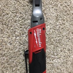 Milwaukee M12 3/8” Ratchet With Batteries And Charger