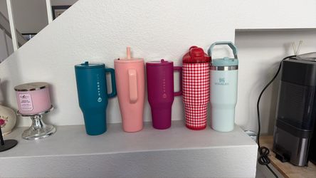 Hydro jug water bottles