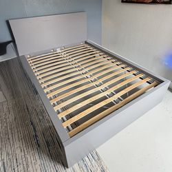 IKEA bed frame, excellent condition. Double/Full