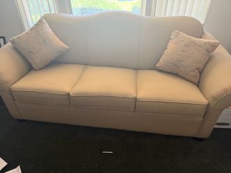 Sofa and loveseat like new condition