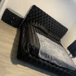 $699 Brand New King Bed Frame With Mattress (Read Description Below)