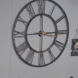 Clock 