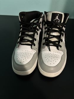 Nike Air Sneakers 4.5 Boys And Woman’s Size 6 