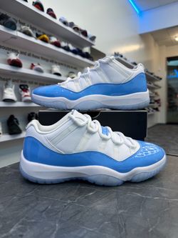 Jordan 11 UNC