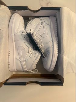 Kids Jordan 1s