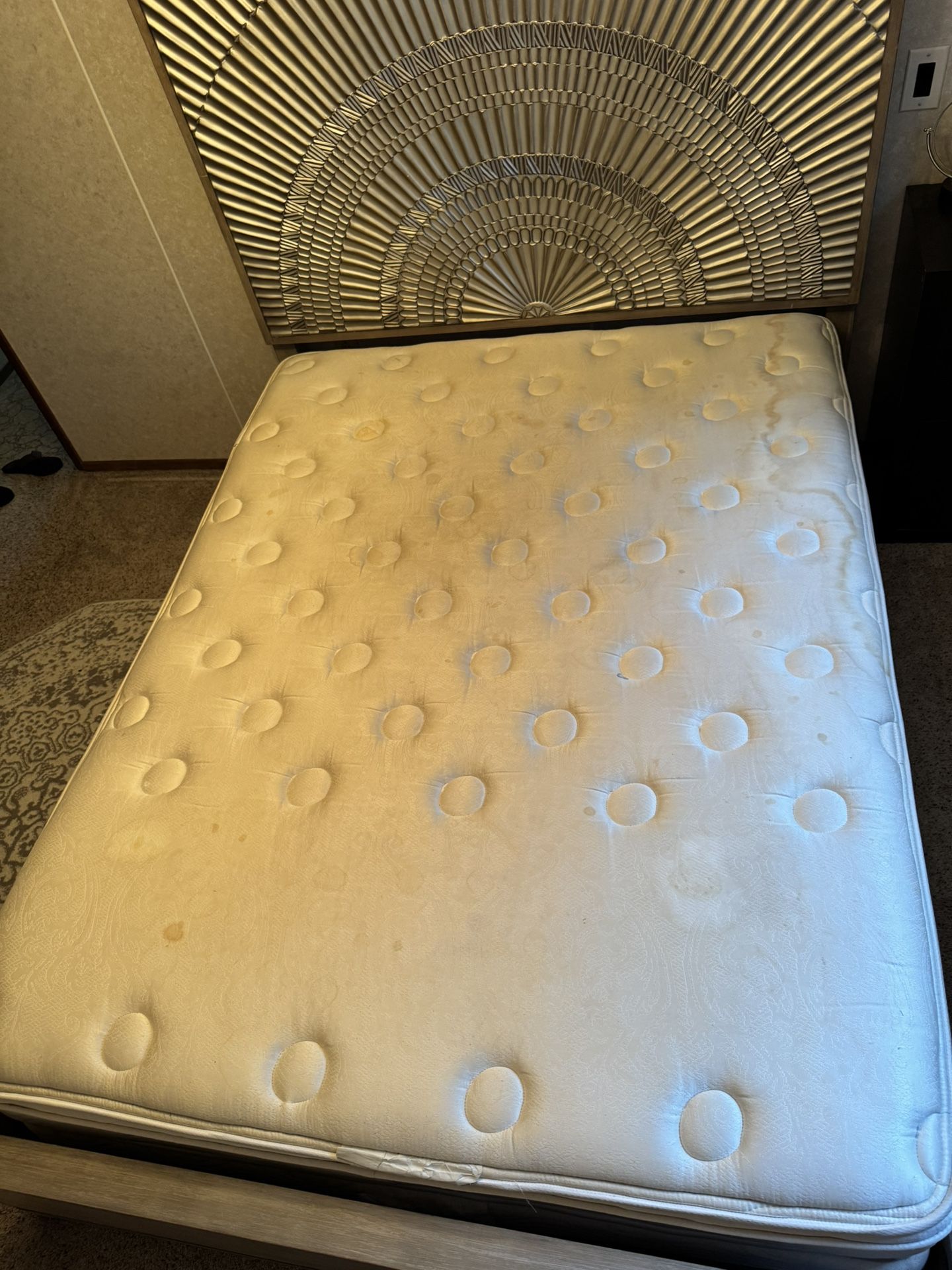 Free Queen Size Mattress /box Spring