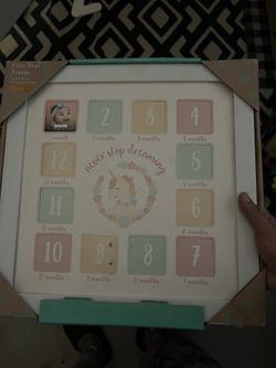 MOVING IN 2 DAYS MUST GO! Baby Girl 1st Year Photo $10