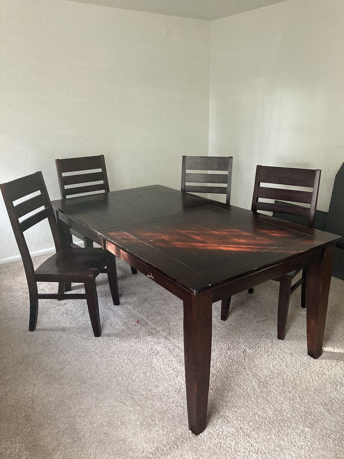 Dining Table Set