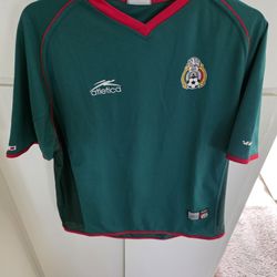 Vintage Athletica Mexico 2002 World Cup Soccer Jersey (Men’s Large)