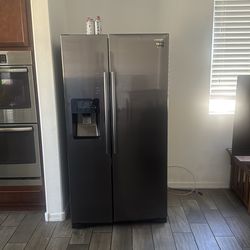 2018 Samsung fridge