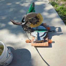 Hitachi 10 Compound Miter Saw 