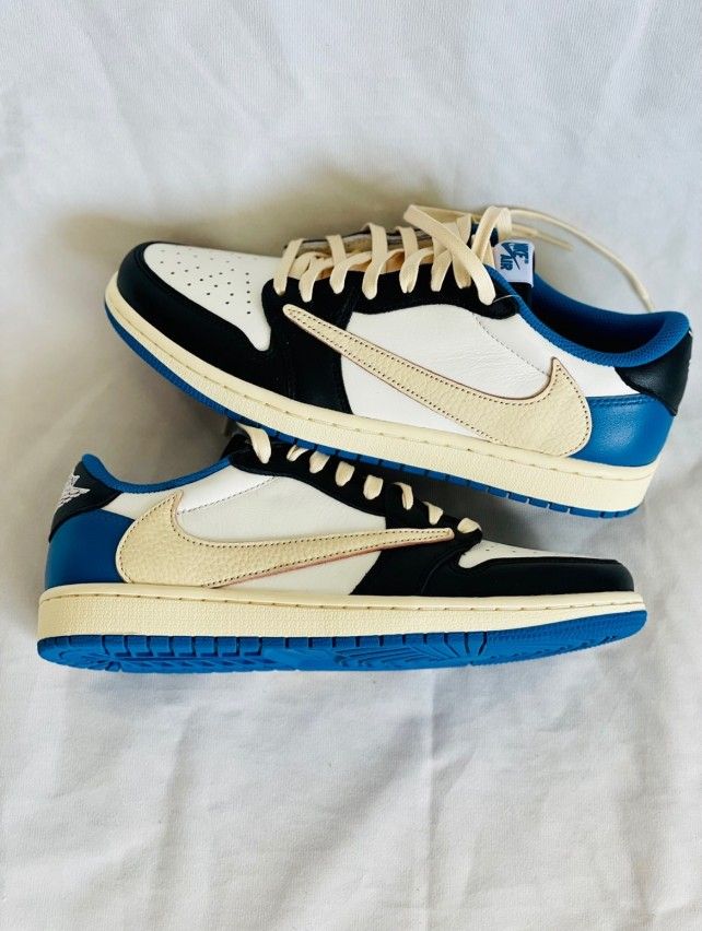 Travis Scott x Fragment Design x Jordan Air Jordan 1 Low OG SP Barb 2.0 Tripartite Co-branded Lightning Low Top Basketball Shoes Unisex White Blue