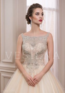 * Absolutely Brand New* Beautiful Wedding Gown