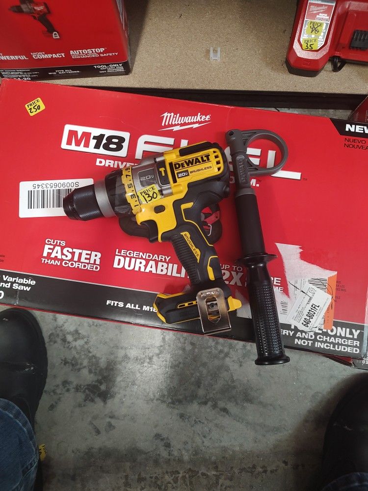 DeWalt 20 V max flexvolt Advantages 1)2" Hammer Drill Driver (Dcd999)