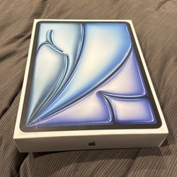 iPad 13in M2 128gb BRAND NEW