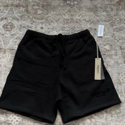 Essentials Shorts Black