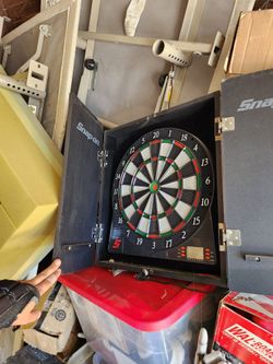 Snapon dart board, barely used