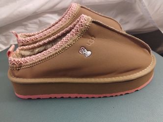 NEW UGG WMNS TAZZ SLIPPER 'LOVE SZ 10