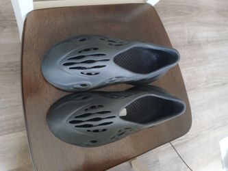 Adidas yezy