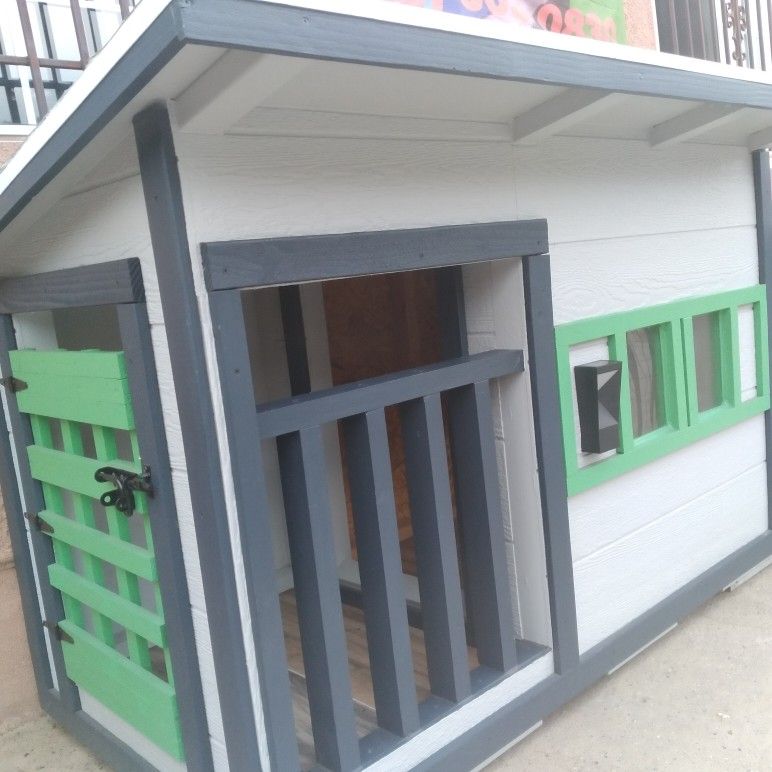 DOG HOUSES