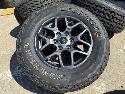 OEM NEW 2025 Ford Ranger Wheels Goodyear Territory AT/s 255/70/17 100% tread 6x5.5