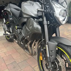 Yamaha FZ8  800cc 