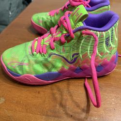 LaMelo Basketball Shoes For Youth. 
