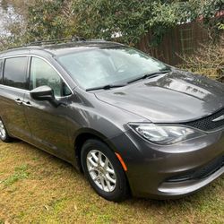 2021 Chrysler Voyager