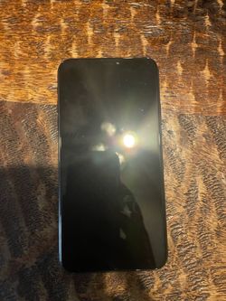Apple iPhone  11 pro max 256 gig s– Black – Used