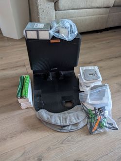 Roomba Robot Base only with accessories
