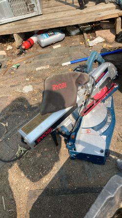 RYOBL wood Saw 