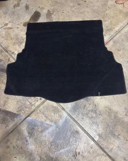 Large car /SUV carpeted trunk liner