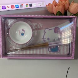 Hello Kitty Sushi Plate Set