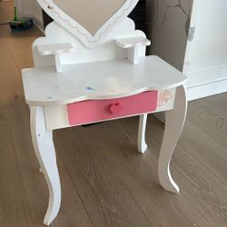 Make Up Desk