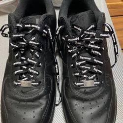 Air Force Sneakers /Supreme Laces