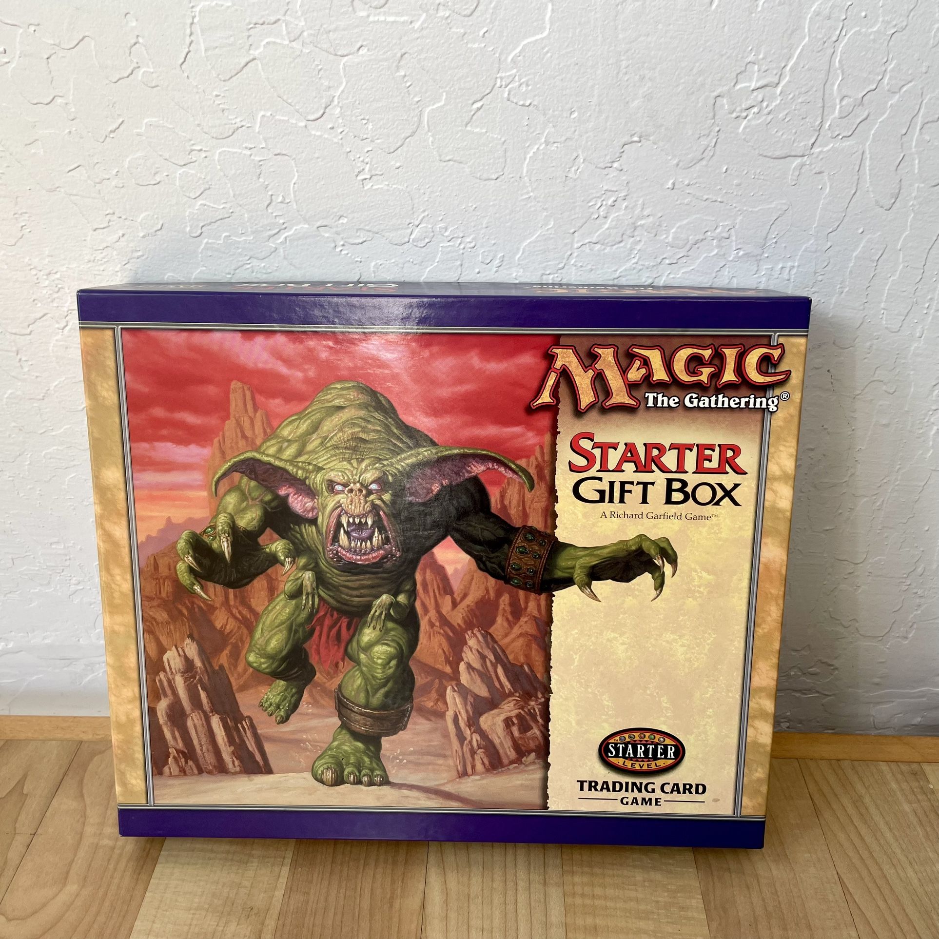 Vintage 1999 Magic The Gathering Starter Gift Box Trading Card Game