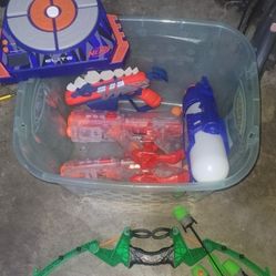 NERF & ZURU BLASTERS, BOW & ARROWS, TARGET BUNDLE