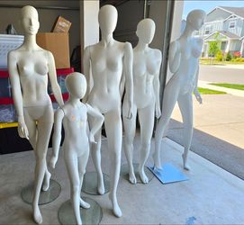 Female Mannequins