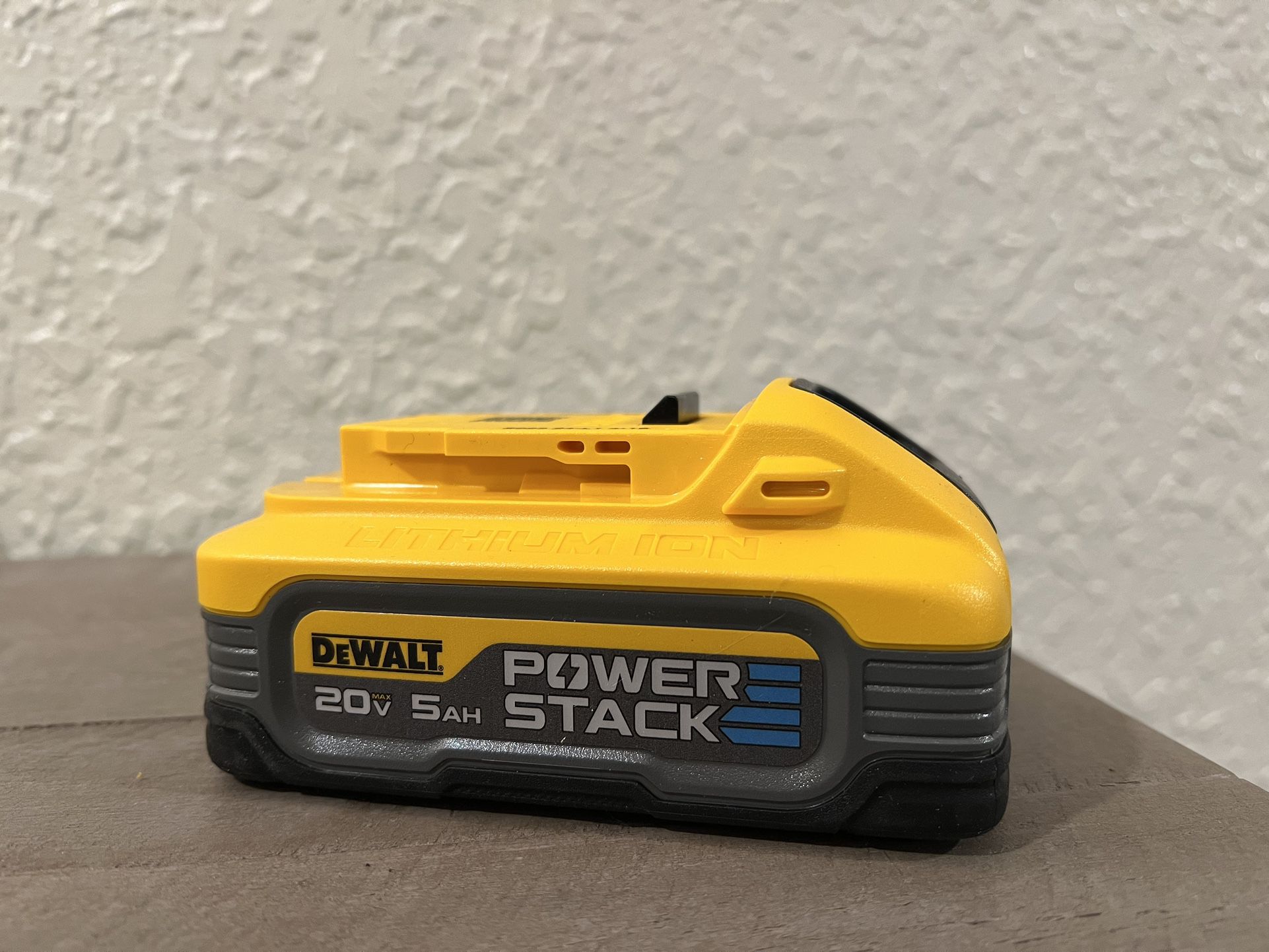 Dewalt 20v 5.0 PowerStack Brand New 🚨🚨🚨🚨