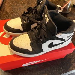 Jordan 1 Mid SE Diamond