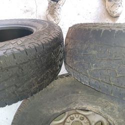 4 Truck Tires 3 Sizes  FREE!!) 2 - 265/70/17,
1 - 245/70 /16,  1 - 235/80/16