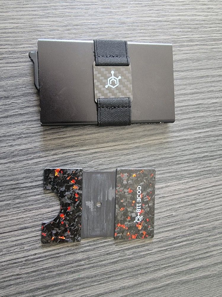 Code 118 Aluminum Wallet With Carbon Fiber Backplate