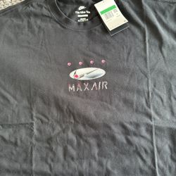 BNWT Men’s Nike Xl Tall Shirt