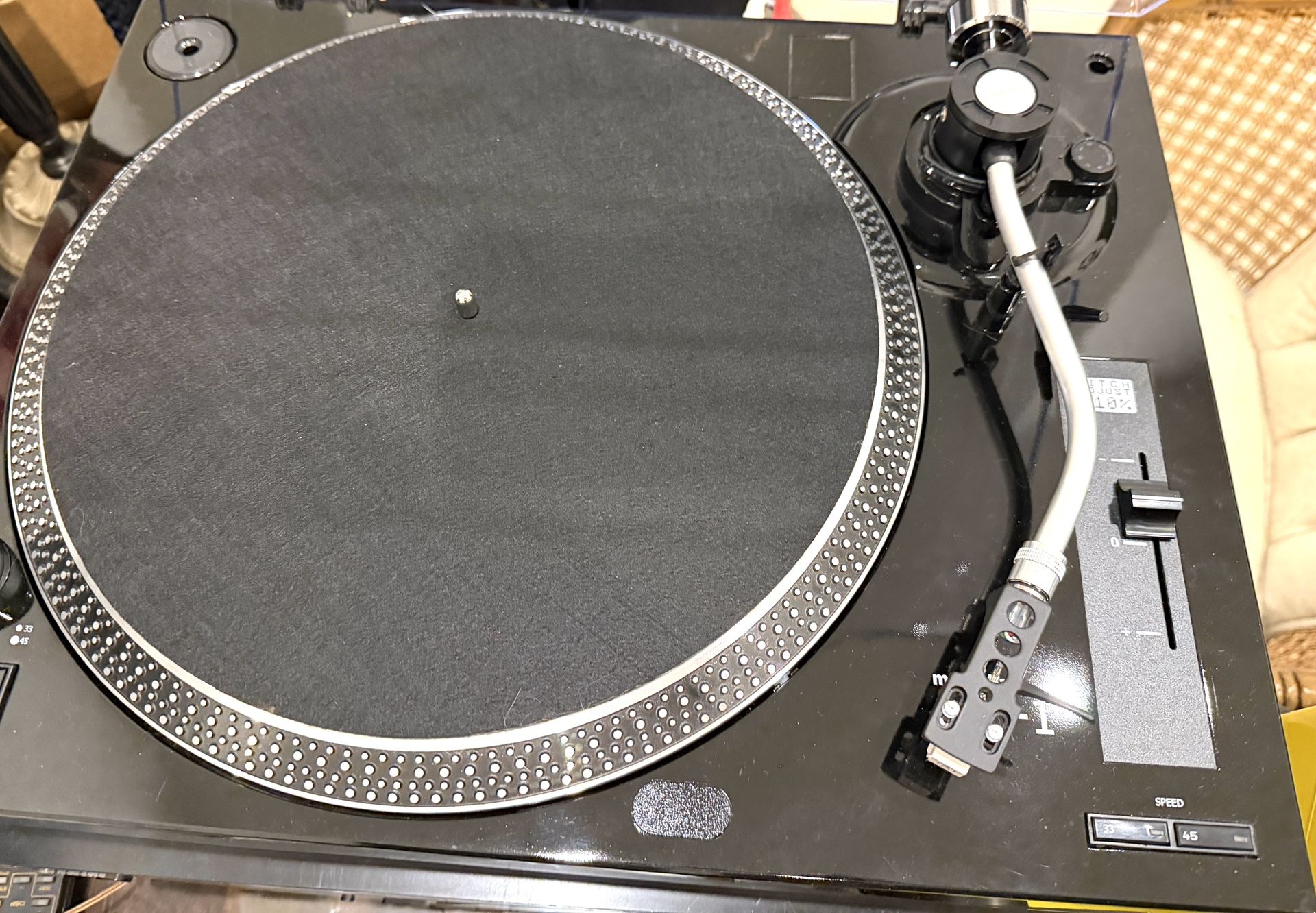 Music Hall USB-1 Turntable And Speakers