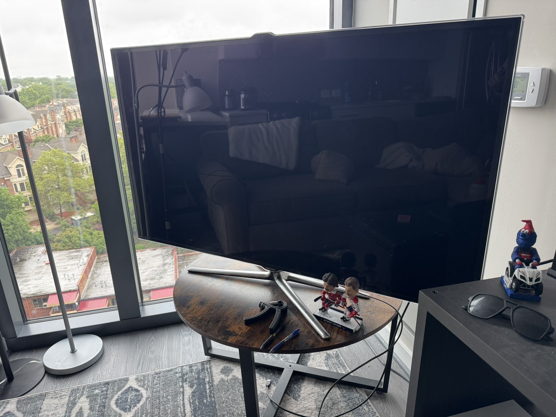 Samsung 60” TV