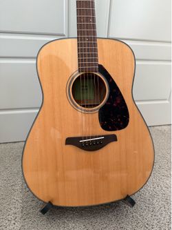 Yamaha acoustic guitar