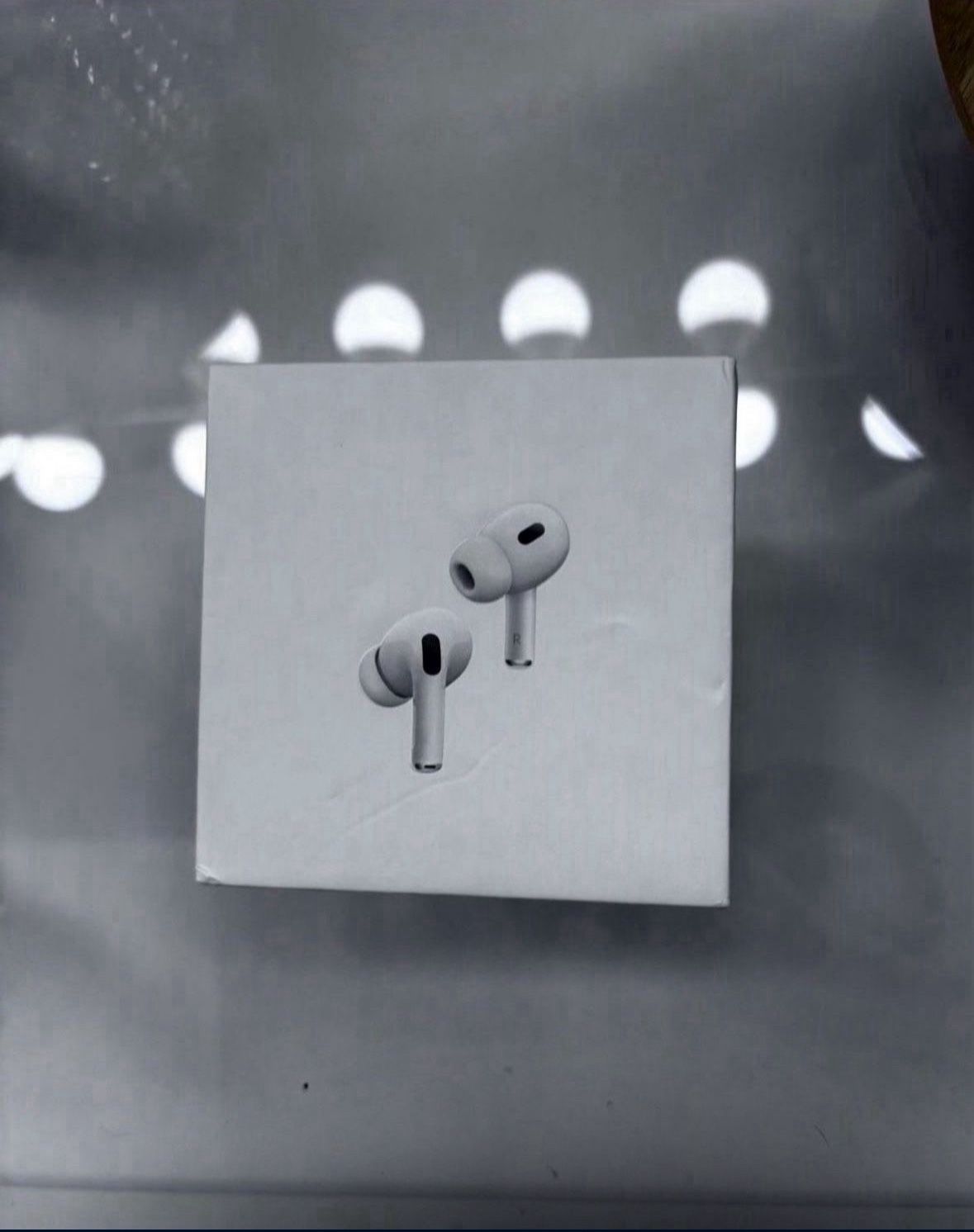 AirPods