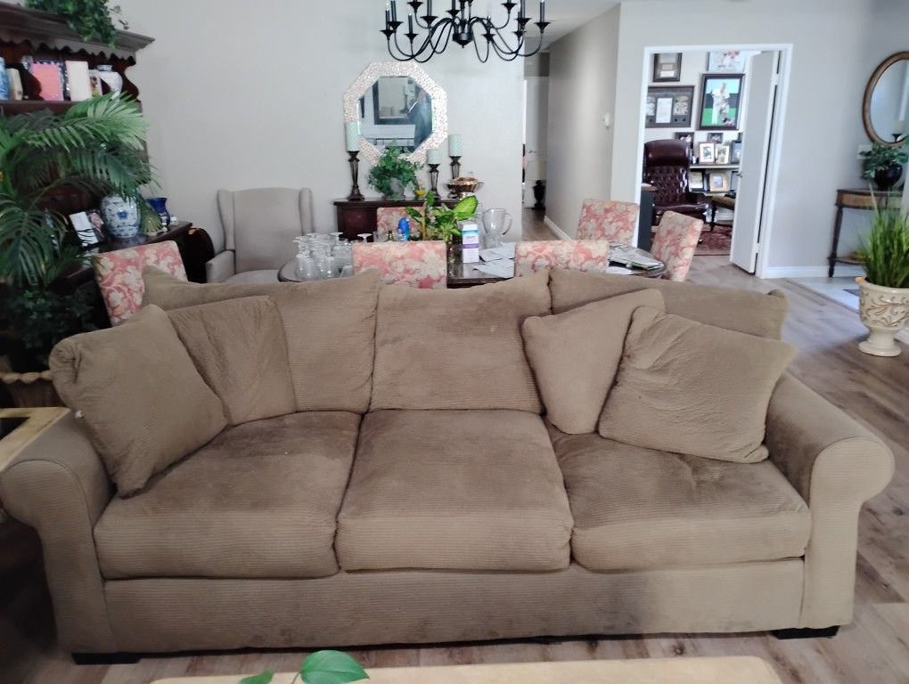 Couch Make Offer