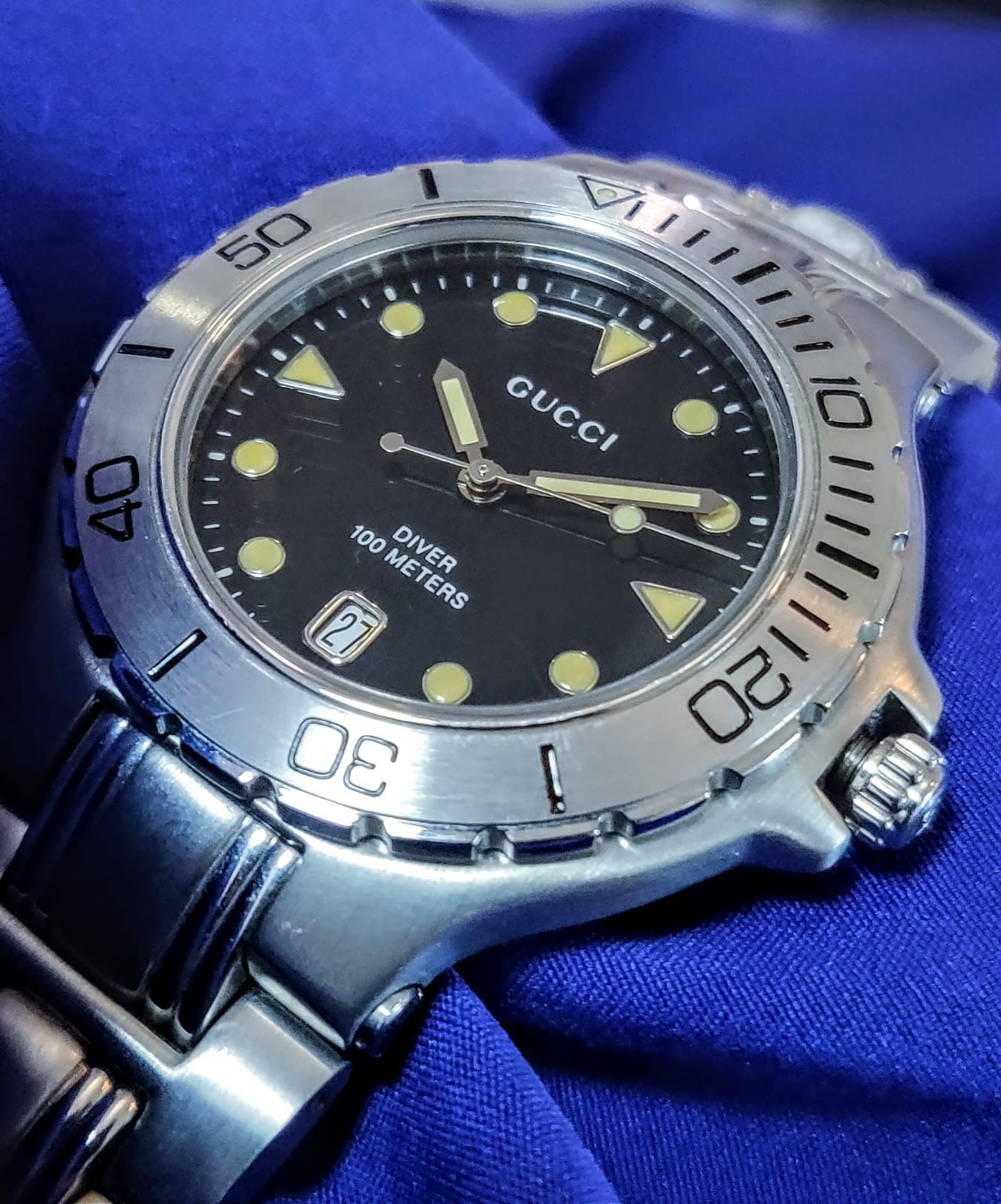 Gucci 90s Vintage Diver Men’s Classic Watch Swiss Made